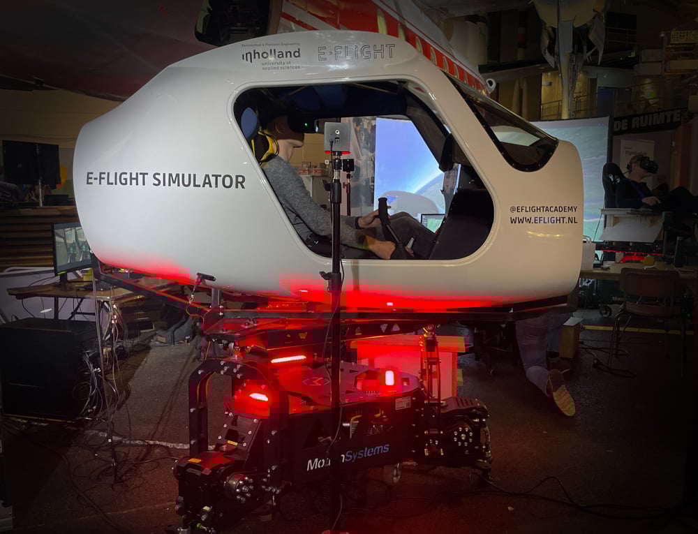 E-Flight-Simulator_level_landscape